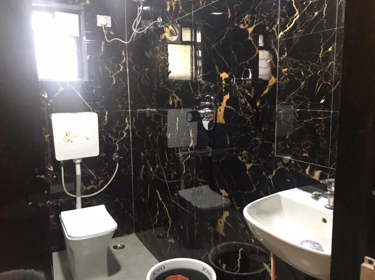 Taloja Midc Hotel Taloje Budrukh Екстериор снимка
