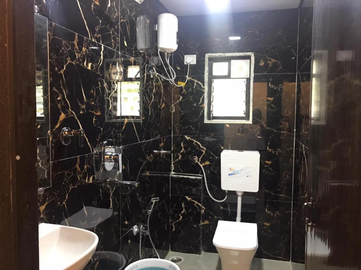 Taloja Midc Hotel Taloje Budrukh Екстериор снимка