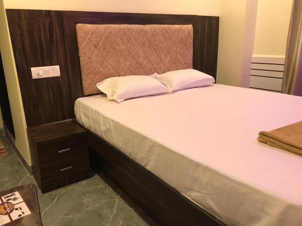 Taloja Midc Hotel Taloje Budrukh Екстериор снимка
