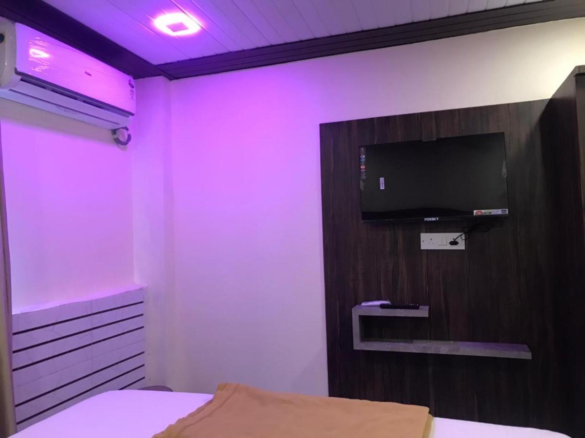 Taloja Midc Hotel Taloje Budrukh Екстериор снимка