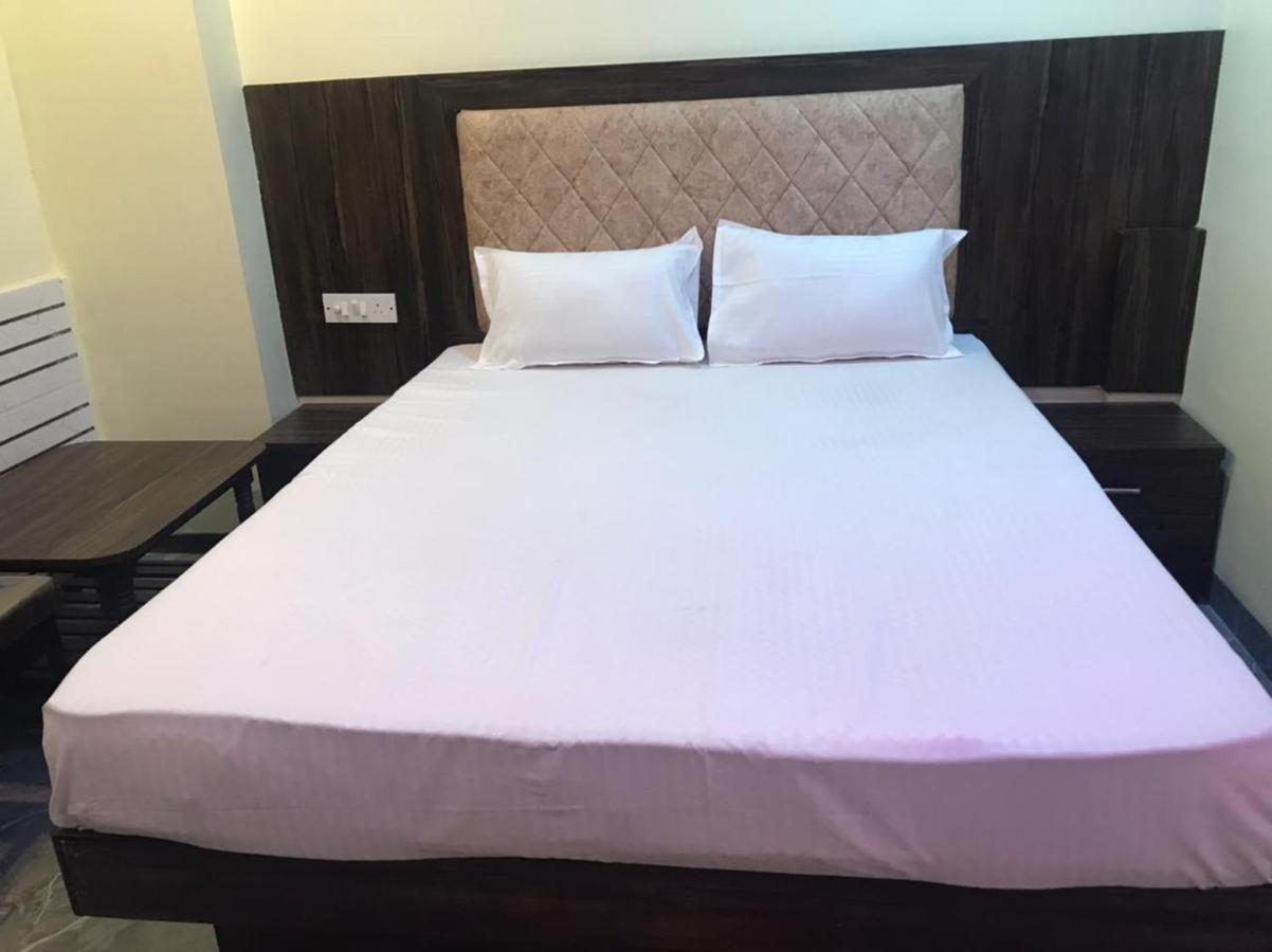 Taloja Midc Hotel Taloje Budrukh Екстериор снимка